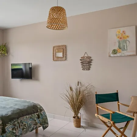 Πανσιόν Les Loges De Perelle Chozeau