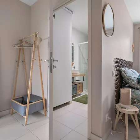 Les Loges De Perelle Guest house